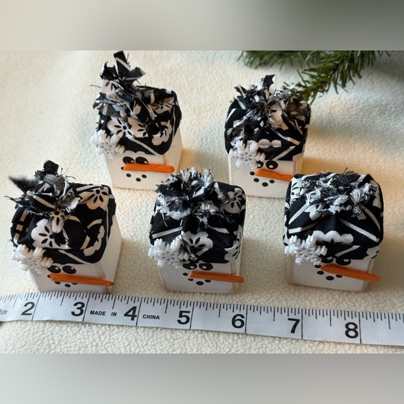 Holiday Winter Snowman Decorative Blocks Set of 5 - Picture 4 of 13